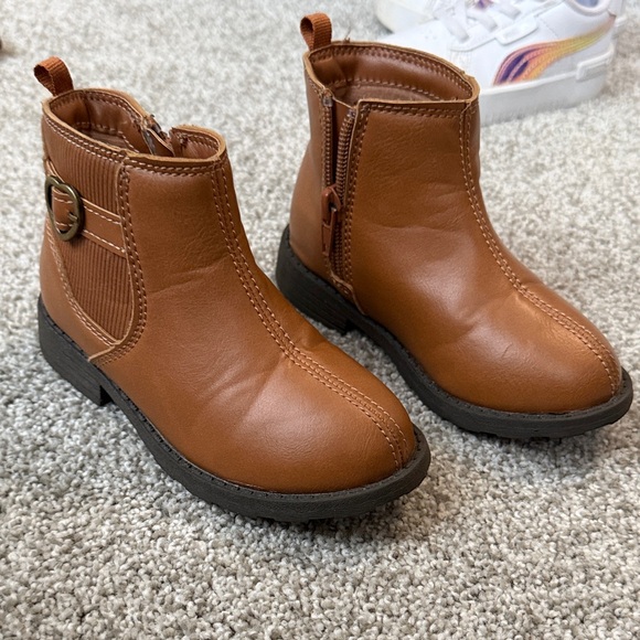 Toddler girl shoes size 8 - Picture 6 of 8